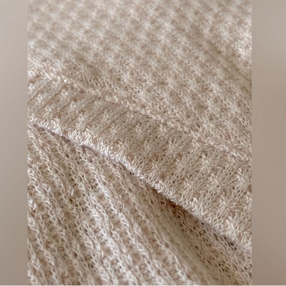 #2038 Buttoned Detail Relaxed Fit V Neck Long Sleeve Top - Picture 11 of 15